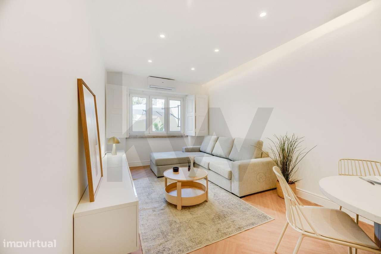 Alvalade | T1 totalmente mobilado e reabilitado c/ terraço - Grande imagem: 2/26