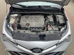 Toyota Avensis 1.8 Premium - 18