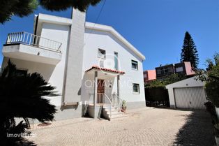 VILLA com 8 assoalhadas TRIPLEX na Madorna - Parede