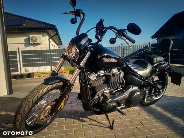 Harley-Davidson Softail Street Bob - 3