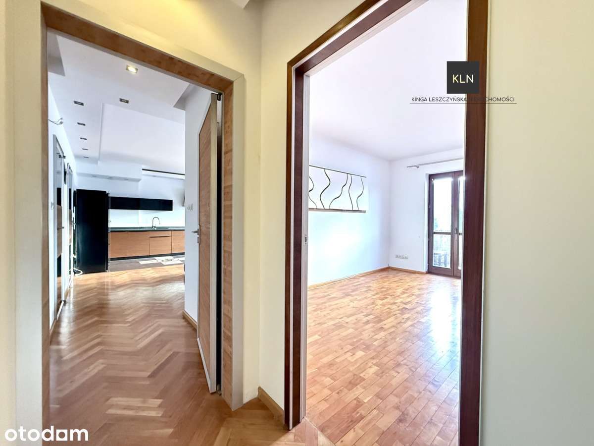 Duże mieszkanie/lokal na piętrze na Starówce-4