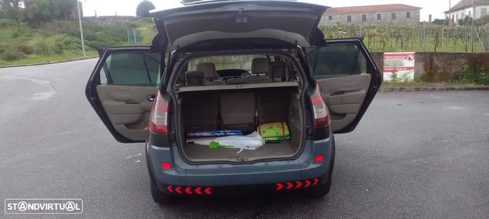 Renault Scénic 1.5 dCi Confort - 6