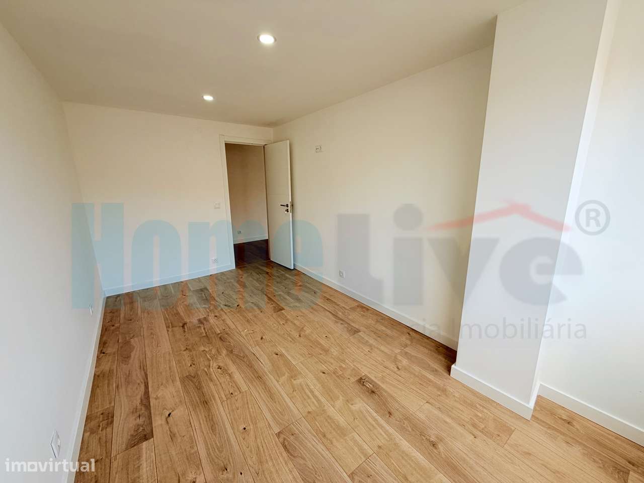 Apartamento T3 Remodelado Alverca, Próximo da Estação de Comboios-14