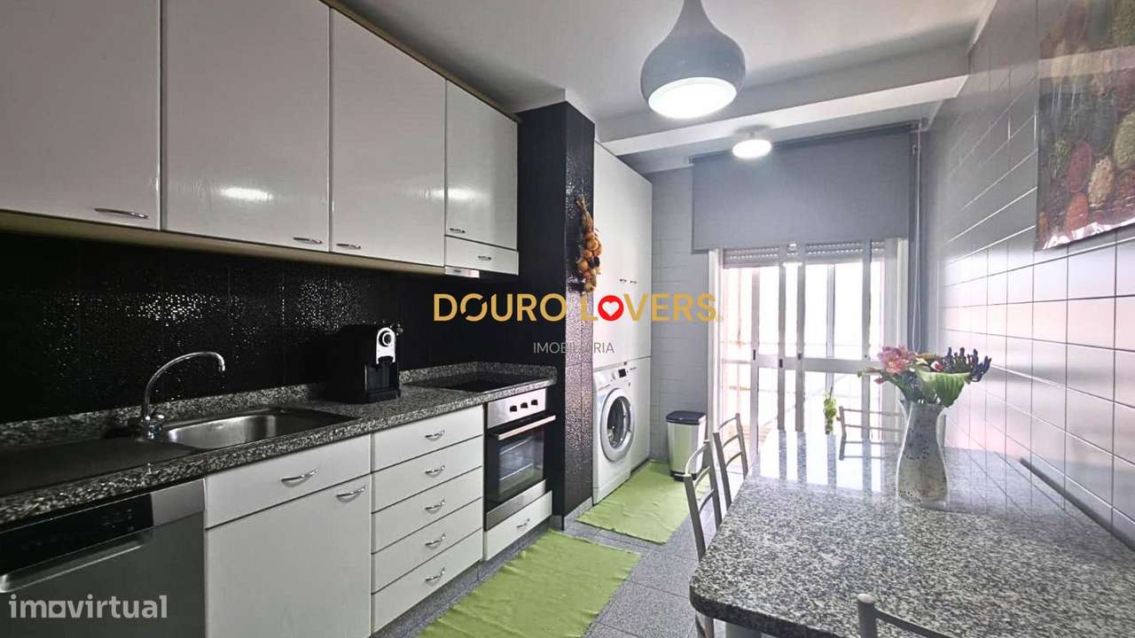 Apartamento T2 em Rio Tinto – Excelente Estado, com Garagem-11