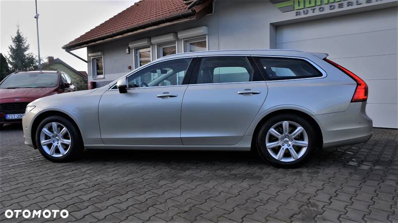 Volvo V90 D3 Momentum - 9