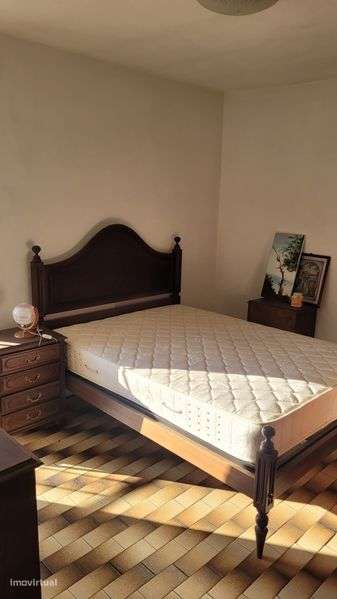 ALUGA-SE CASA T2  perto vila Góis 3 pisos / 2 quartos 1 sala  / Larei - Grande imagem: 4/12