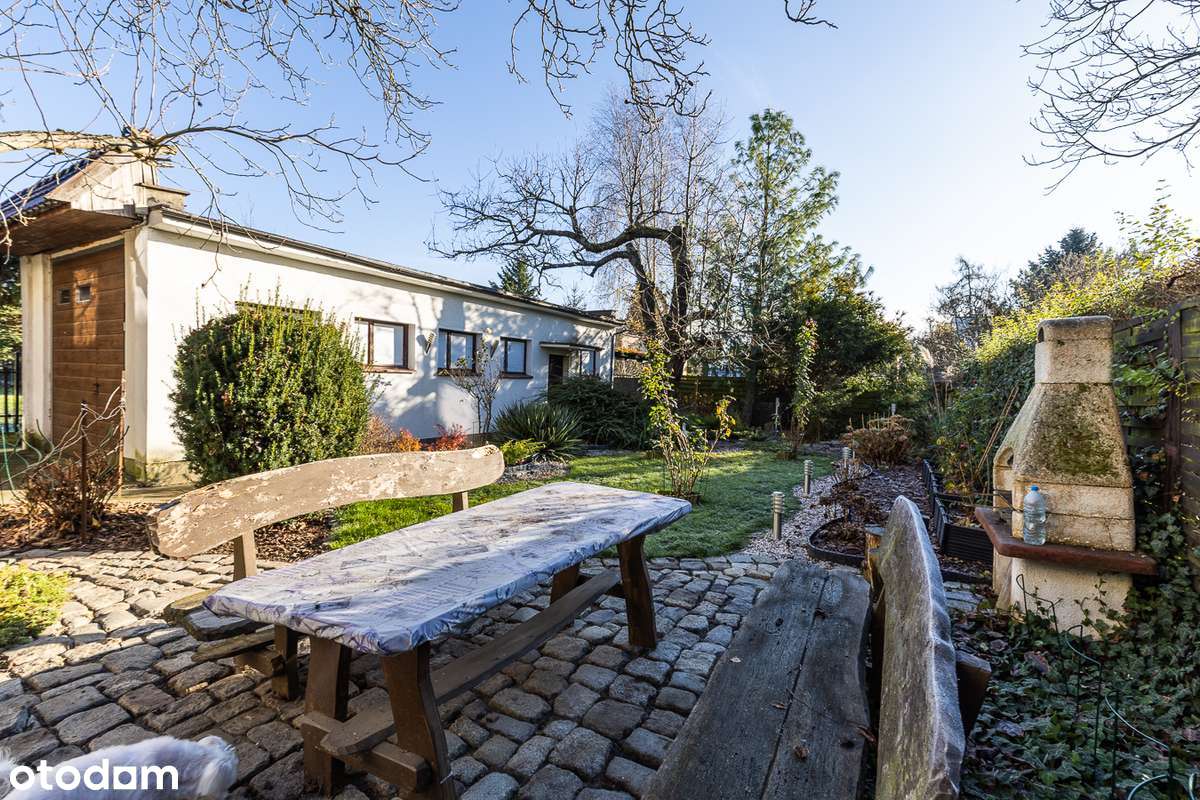 Przestronny dom na Osiedlu Kwiatowym Fotowoltaika Pompa ciepła 3garaże-17