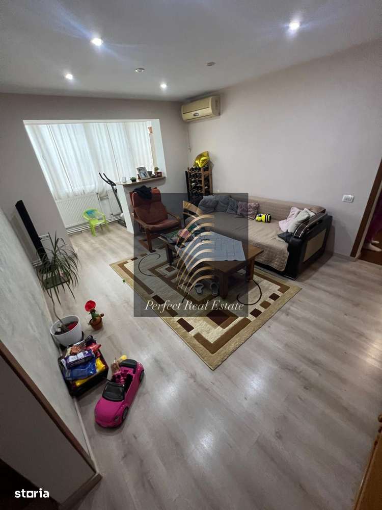 De vânzare –  EXCLUSIVITATE! Apartament 3 camere, semi confort I,-0