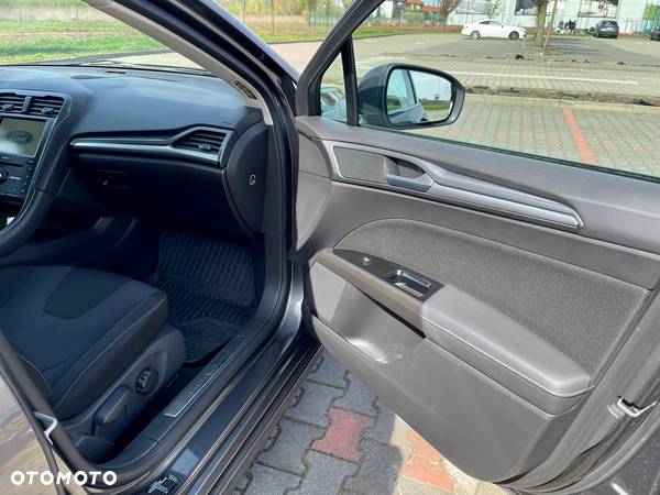 Ford Mondeo 2.0 TDCi Titanium PowerShift - 26