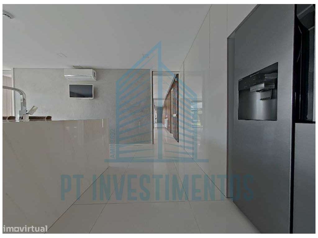 Moradia semi-nova T5+1 em Santa Joana - Aveiro-27