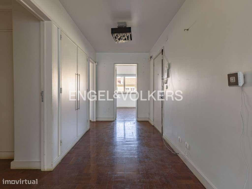 Elegante Apartamento T5 em Alvalade - Grande imagem: 5/25