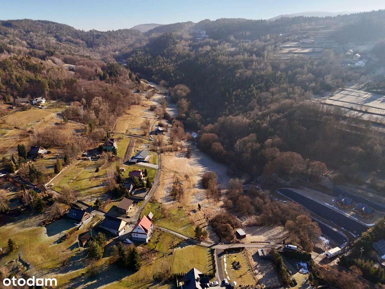 Widokowa działka budowlana w dolinie Beskidu - Stróża, pow. myślenicki-8