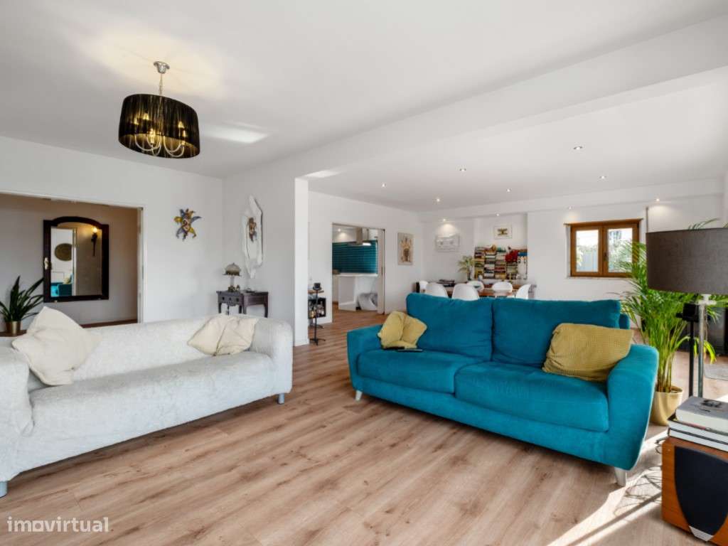 Moradia T6 com Piscina a Sal em Alcabideche - Espaço, Modernidade e... - Grande imagem: 2/49