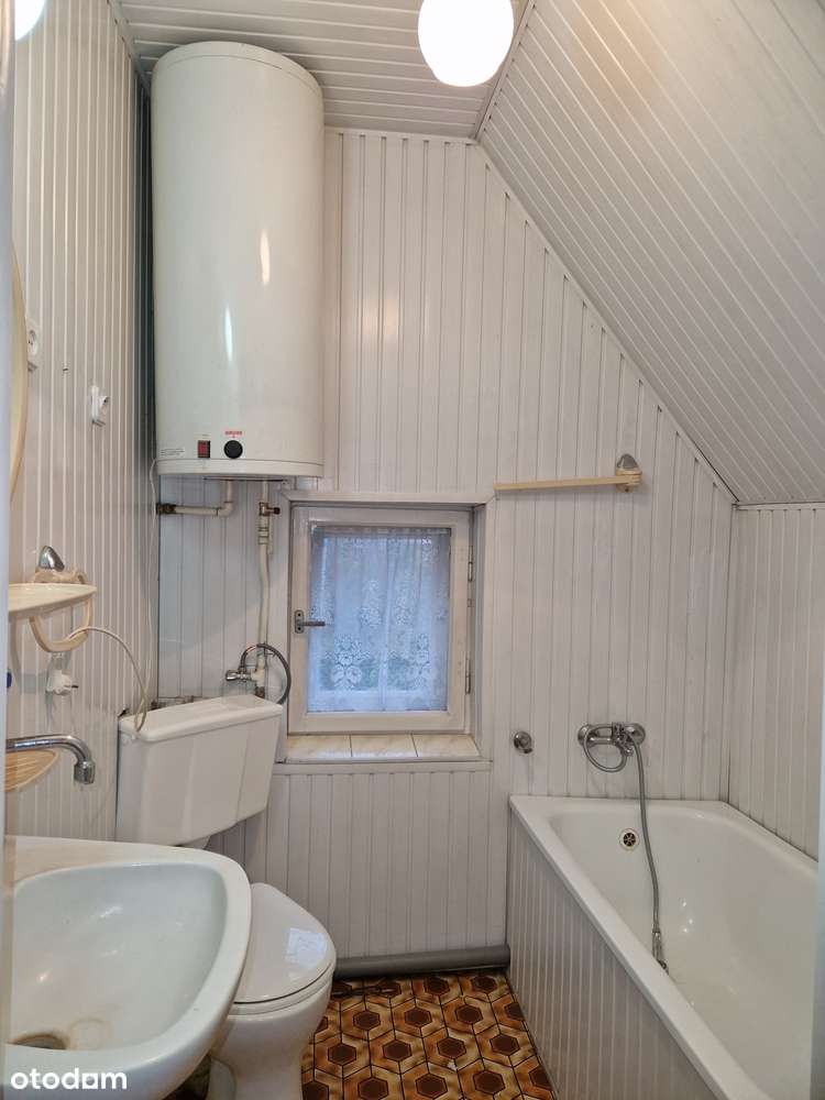 Dom z dużym ogrodem, 2 niezależne mieszkania, garaż i budynek gosp.-15