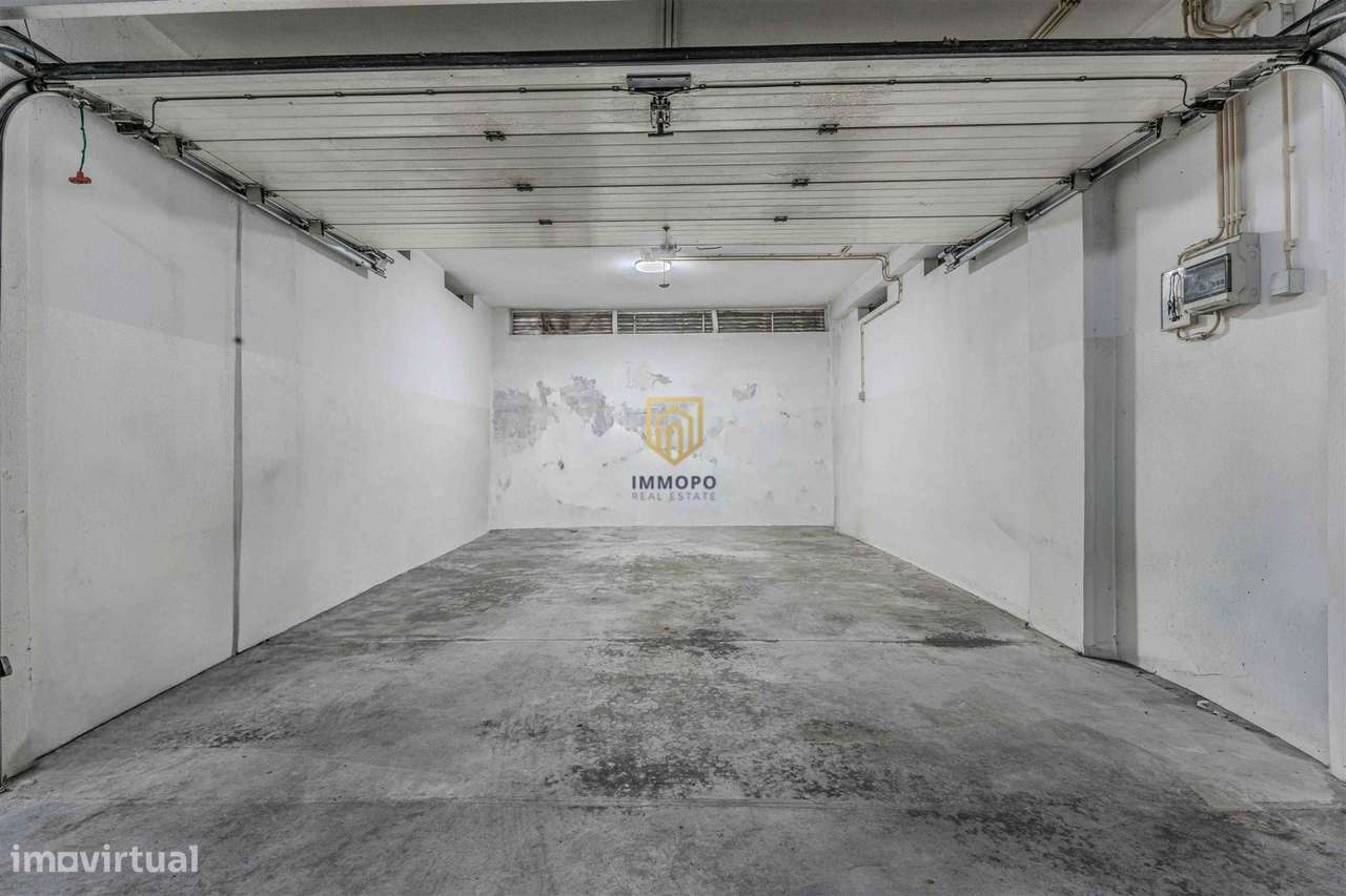 Apartamento T2 na Senhora da Hora, com duas garagens-26