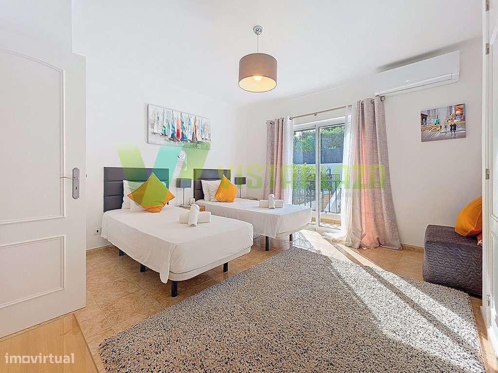 Moradia T3 com Vista Mar Perto de Carvoeiro com Jardim e Piscinas C...-18