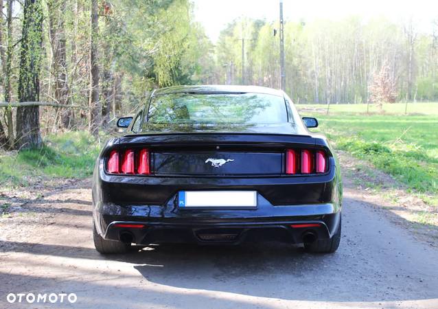 Ford Mustang 2.3 Eco Boost - 6