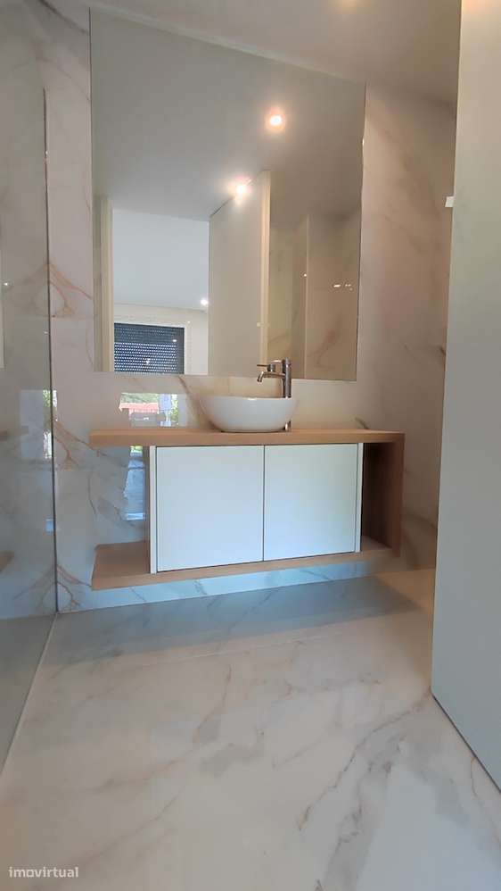 Moradia Geminada T4 - Pronta habitar-20