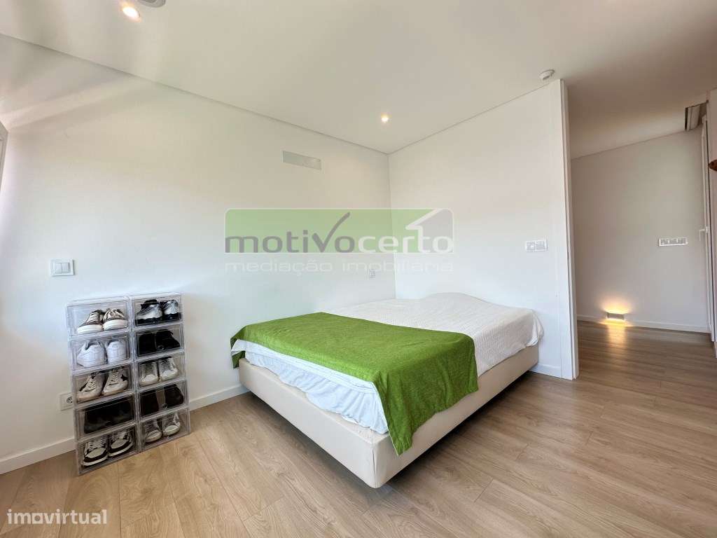 Moradia Isolada T6+1 com Piscina e Vista Única para a Serra de Sint...-18