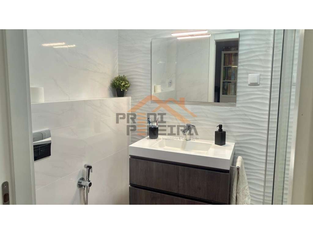 Situado na Arroja, Odivelas, T3 + arrecadação. Exclusivo PREDIPEREIRA-14
