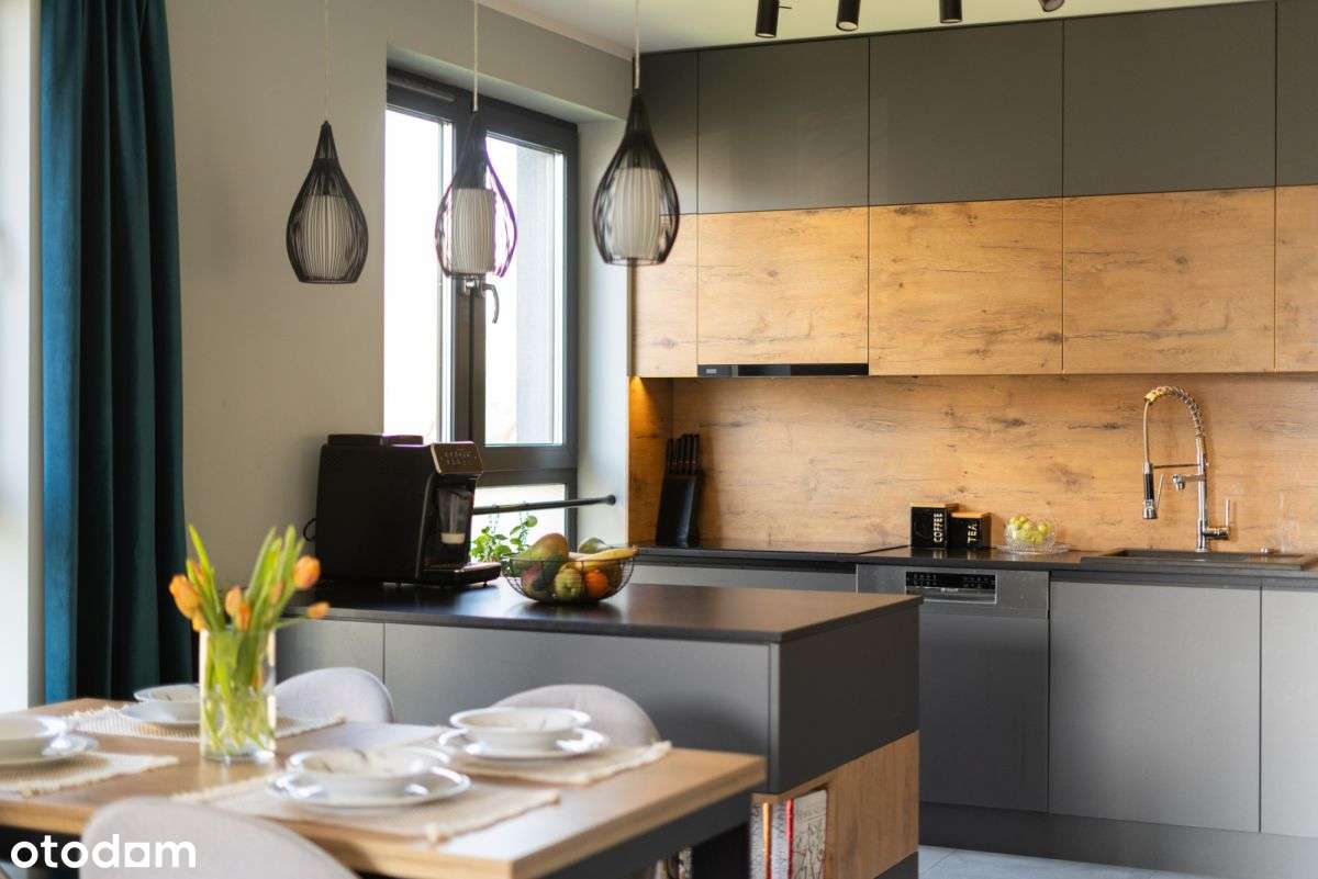 Do wejścia, 4 pokoje + gabinet, Gromadzka-3