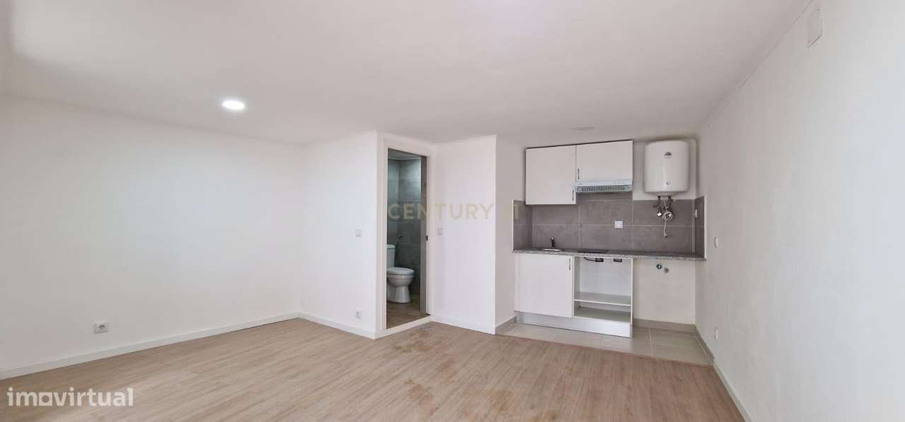 Prédio na Zona Histórica de Torres Novas-9