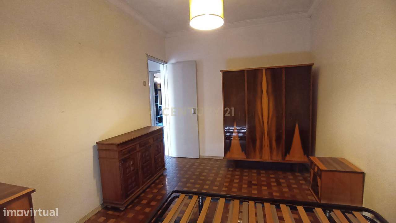 T2  perto da Estação da CP de Rio de Mouro-9