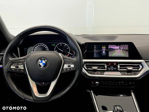 BMW Seria 3 318d Sport Line Shadow - 14