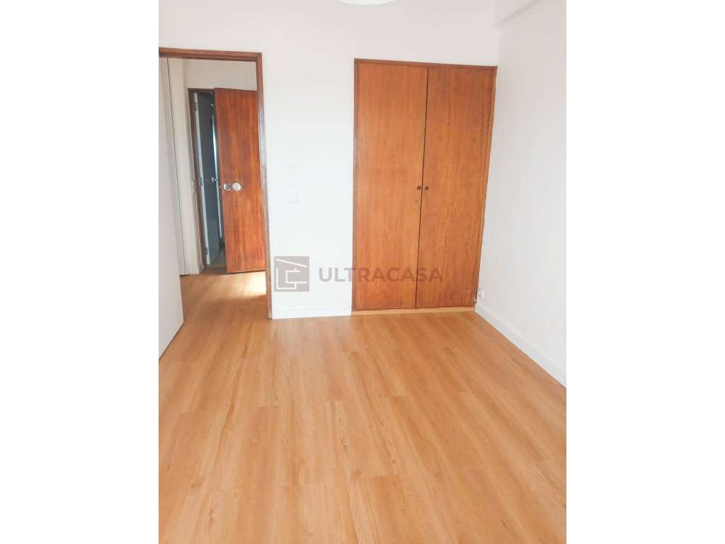 Arrenda-se T1 na Penha de França com excelente vista - Grande imagem: 5/15