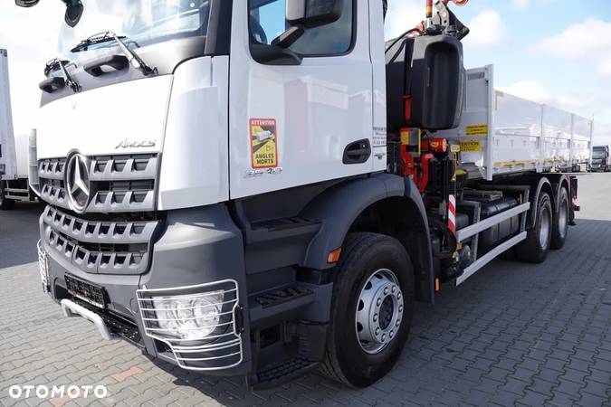 Mercedes-Benz AROCS 2640 / 6x4 / WYWROTKA - 6.2 m + HDS FASSI F215 / EURO 6 / STEROWANIE RADIOWE - 12