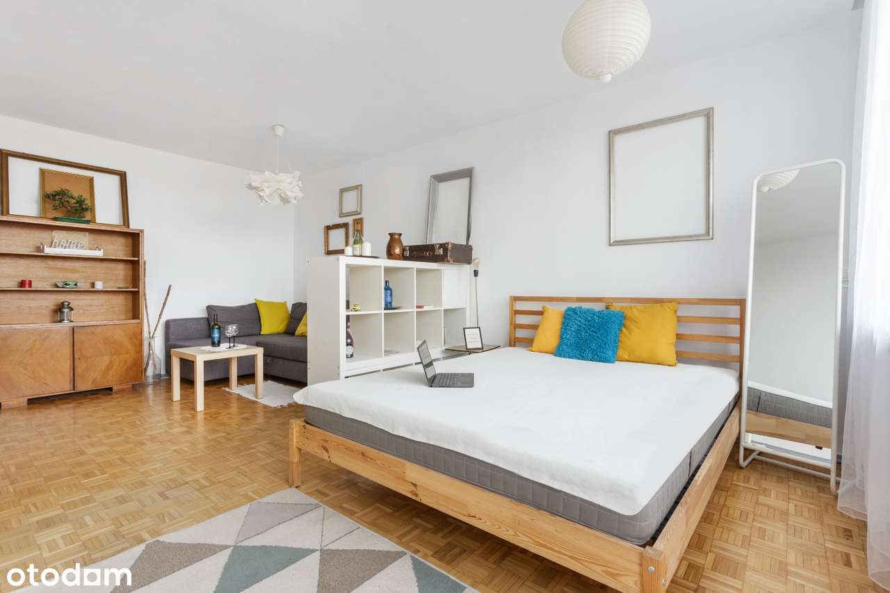 32,4 m² przy metrze Stadion | balkon, winda | czynsz 487zł z CO i wodą
