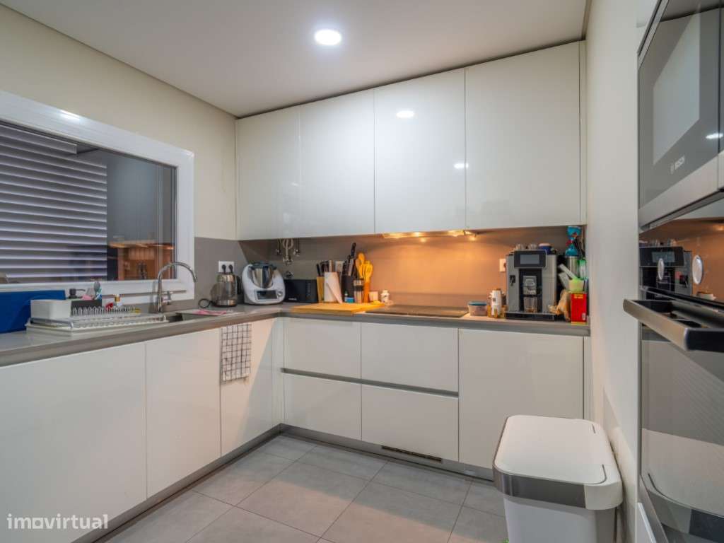 T2 com Suíte, Garagem e 2 Terraços no Empreendimento SolVillas na P...-10