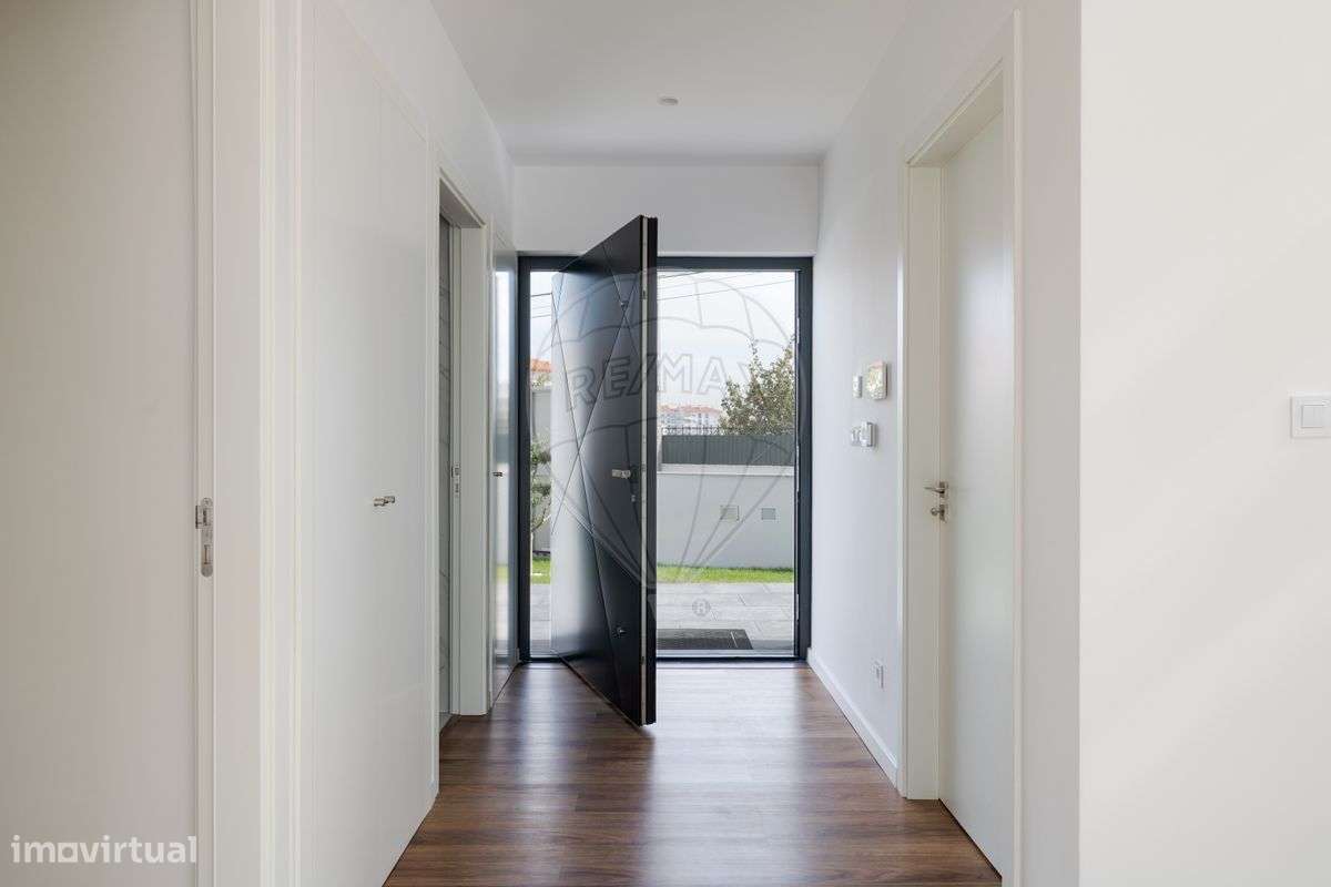 Moradia T4 para venda-25