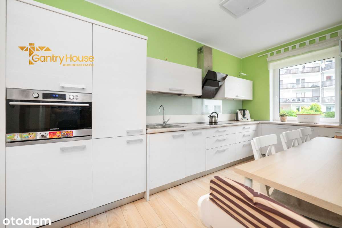 Duże mieszkanie z komórką 9,4m2 w cenie-10