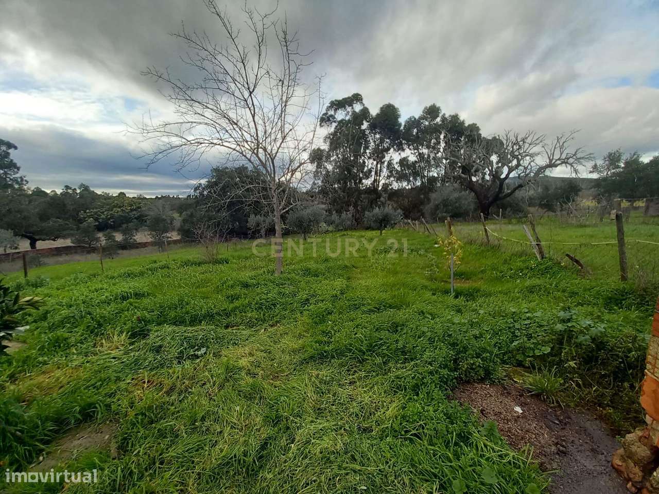 Moradia T2 com Vista Panorâmica em Localização Privilegiada-10