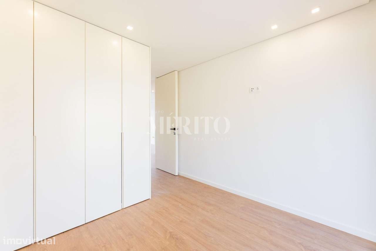 MORADIA T3 GEMINADA - NOVA-24