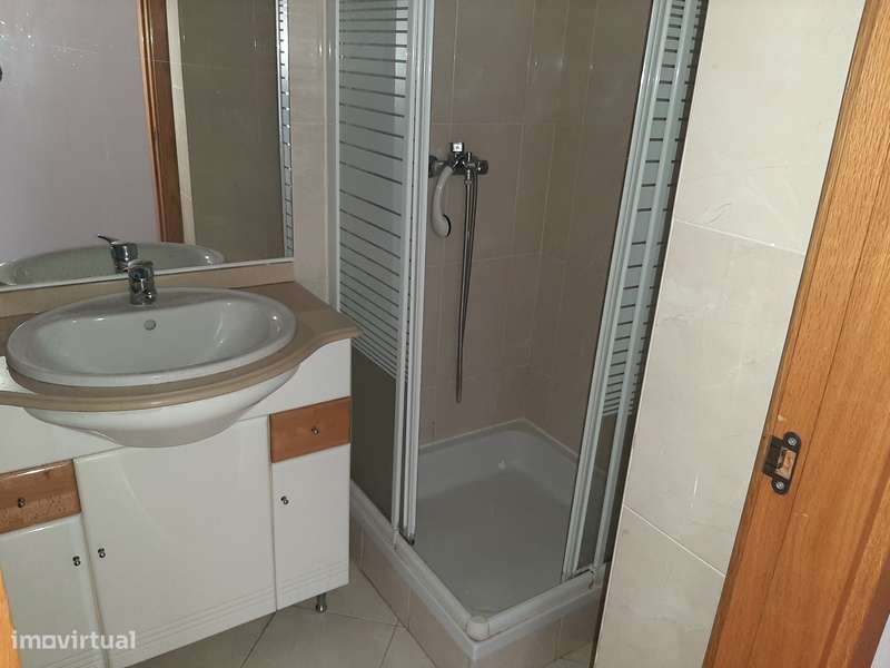 IMÓVEL ARRENDADO ATÉ MARÇO 2026  Apartamento T3-22