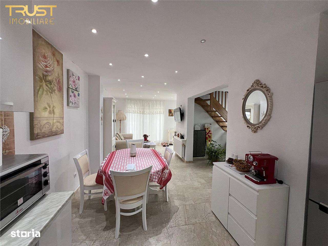 Casa de vanzare Ultracentral - Imagine principală: 4/13