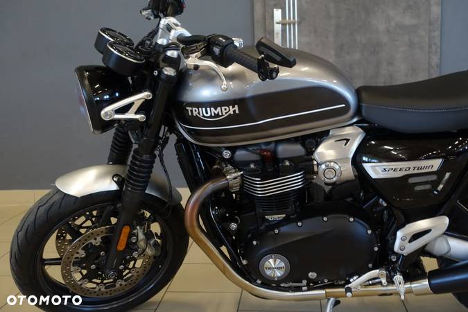 Triumph Speed Twin - 4