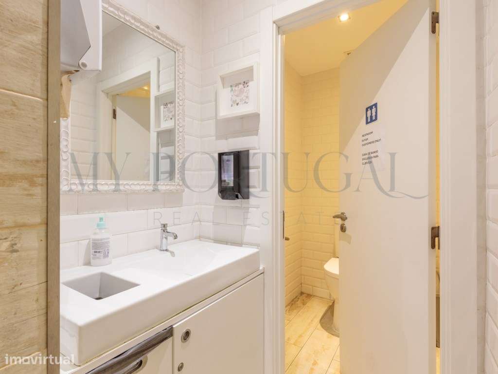 Oportunidade Única em Belém: Trespasse de Creperia/Gelataria de Suc...-5