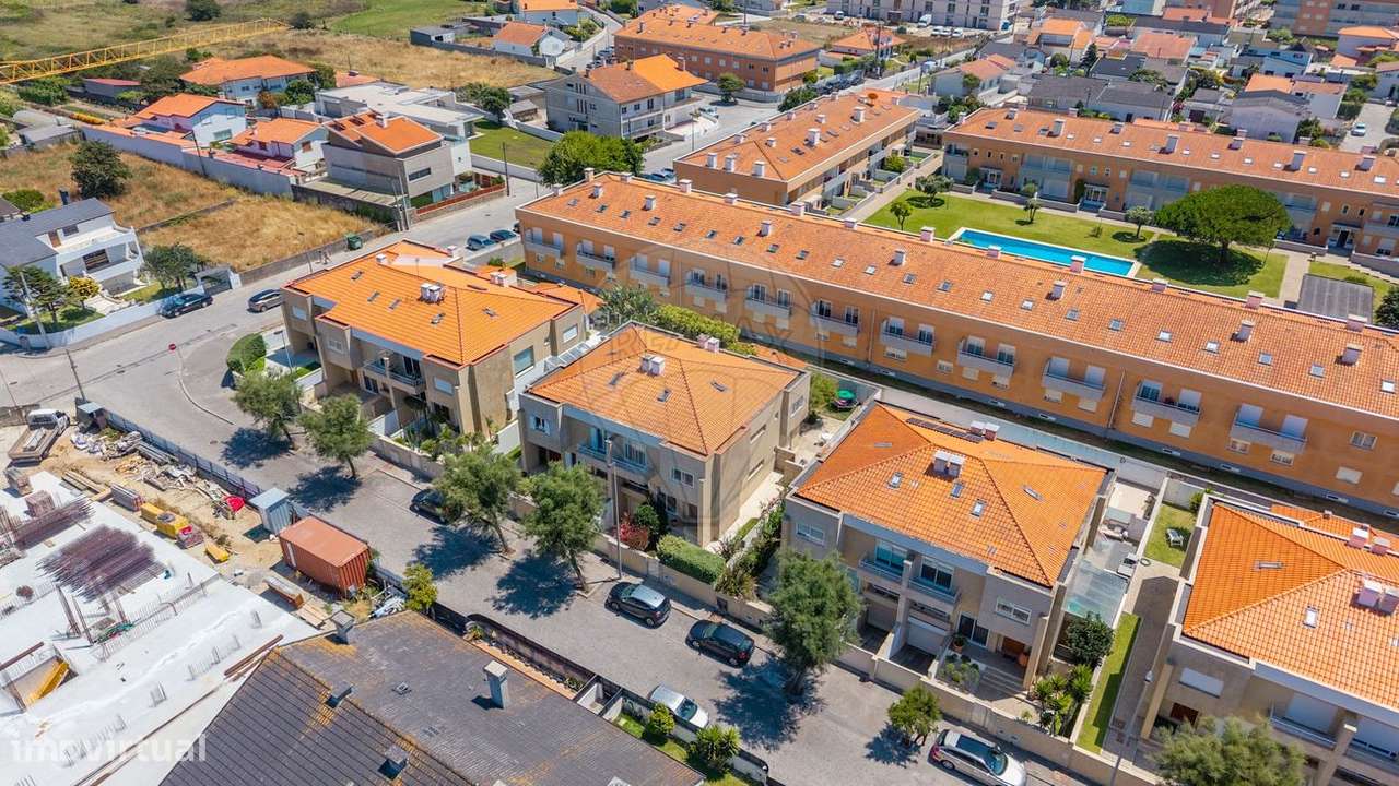 Moradia T5 para venda - Grande imagem: 1/50