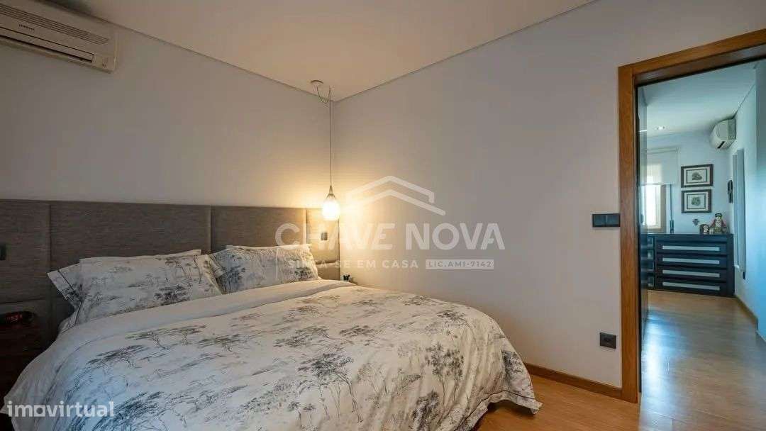 Moradia Isolada V4 c/ Jardim e Piscina em Oliveira de Azeméis-14