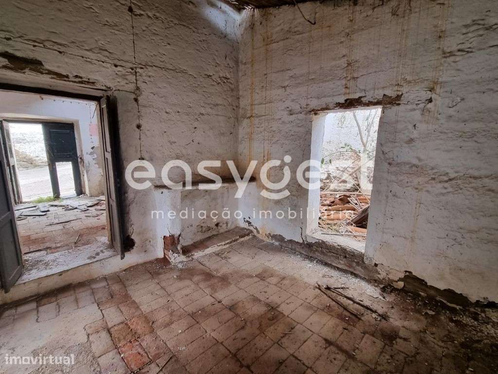 Moradia para recuperar localizada em Santo Aleixo da Restauração - Grande imagem: 5/15