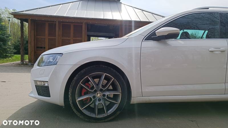 Skoda Octavia 2.0 TSI RS - 13