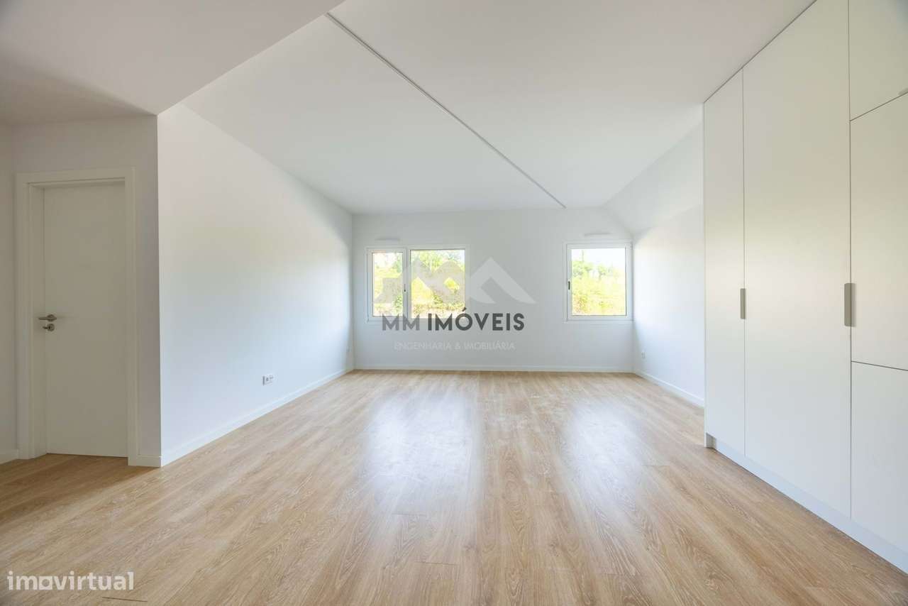 Apartamento T2 | NOVO | Argoncilhe | Suite | Lugar de garagem dois car - Grande imagem: 2/28