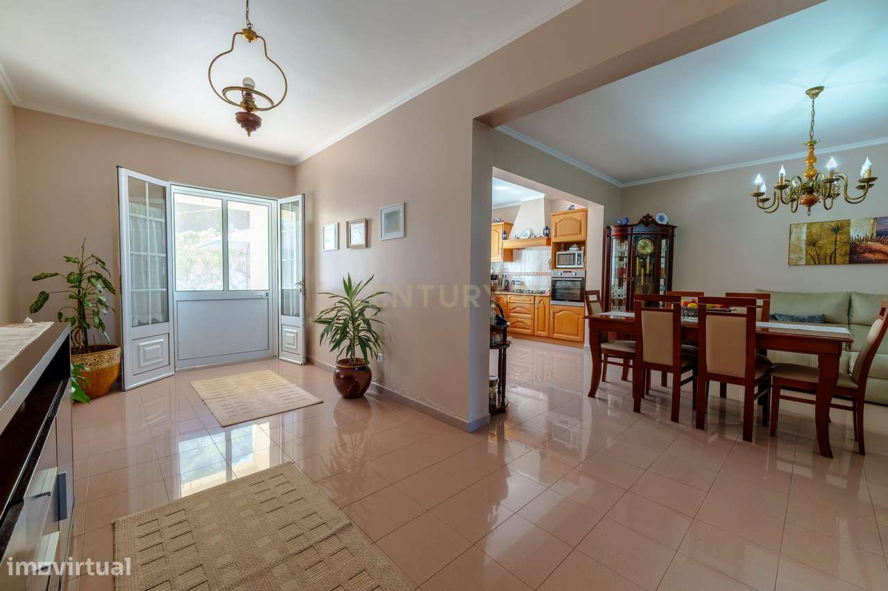 Moradia T4 com 2.971 m² de Terreno e Vista Panorâmica-15