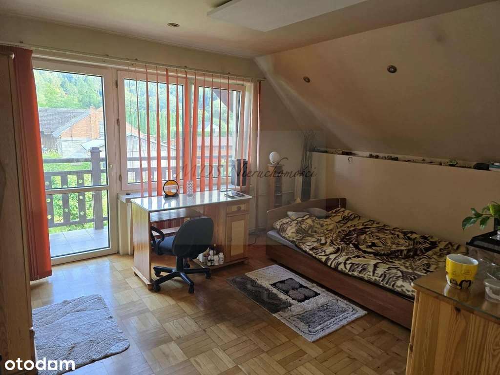 dom z dużą działką-8