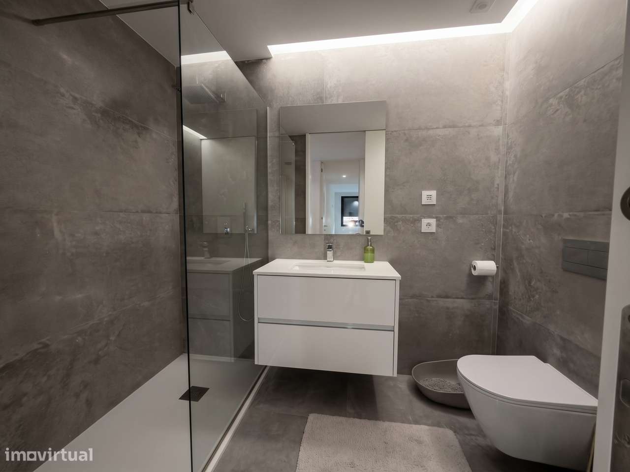 Apartamento T2 COMO NOVO Madalena Varanda 17m2 Lugar de garagem Duplo-10