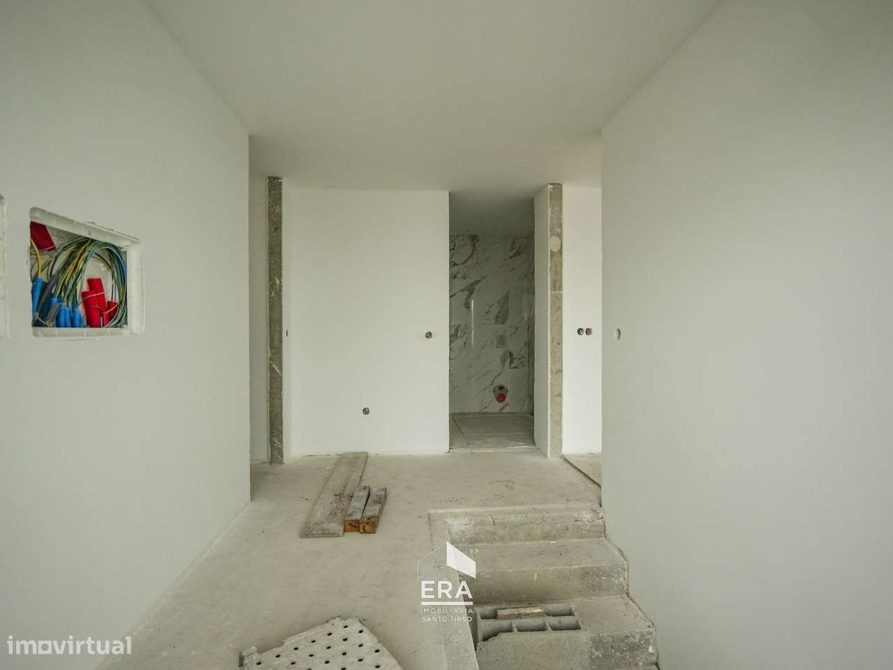 Moradia V3 com piscina em Roriz, Santo Tirso-15