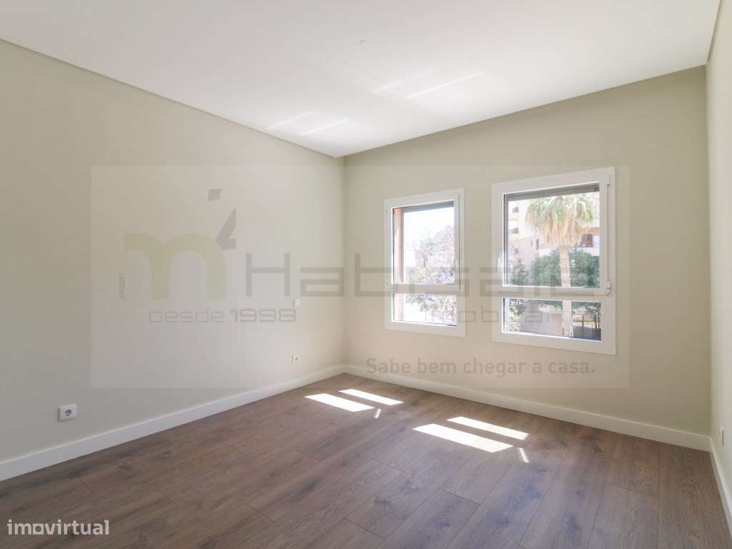 T3 + 1 com terraço, nas Colinas do Cruzeiro!-26